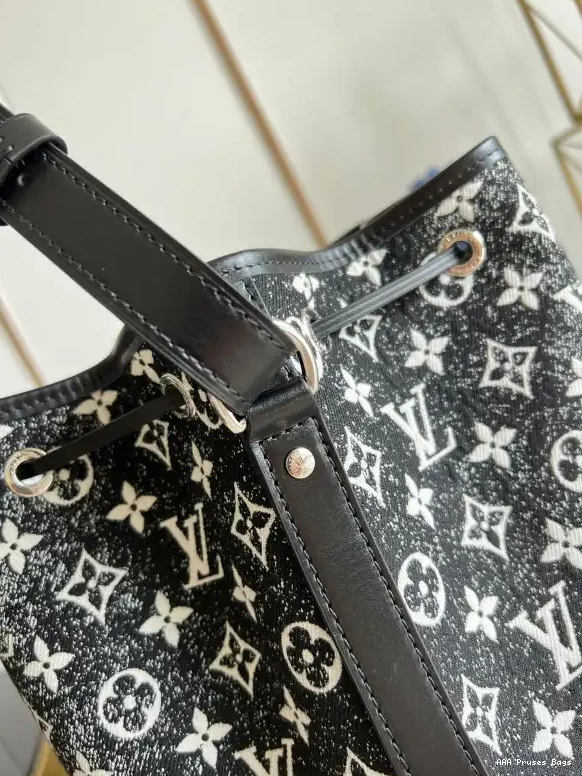 AAA Pruses Bags PETIT LOUIS VUITTON NOÉ 0518